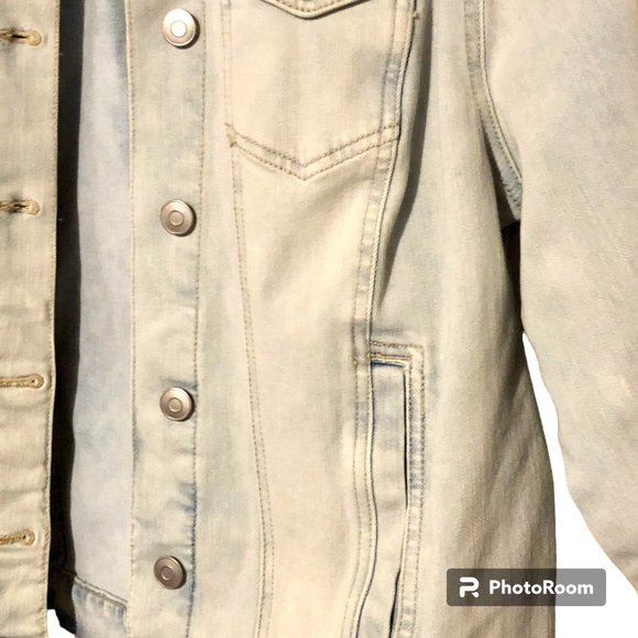 TIME AND TRU Womens Denim Jean Jacket Light Wash Stretch Size L 12-14 EUC - Picture 4 of 8